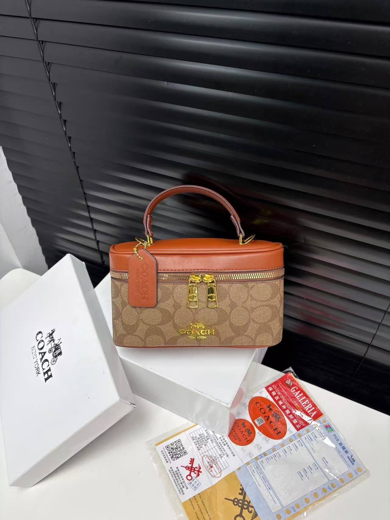 Rainer Crossbody Bag