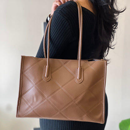 Tote-ally Chic Tote