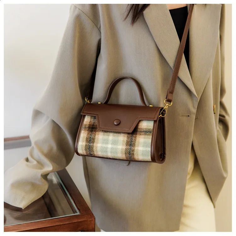 Chic Plaid Shoulder Bag Y2k Aesthetic Streetwear Fashion Handbags Women Crossbody Bags Myntra Handbags Winter Bags