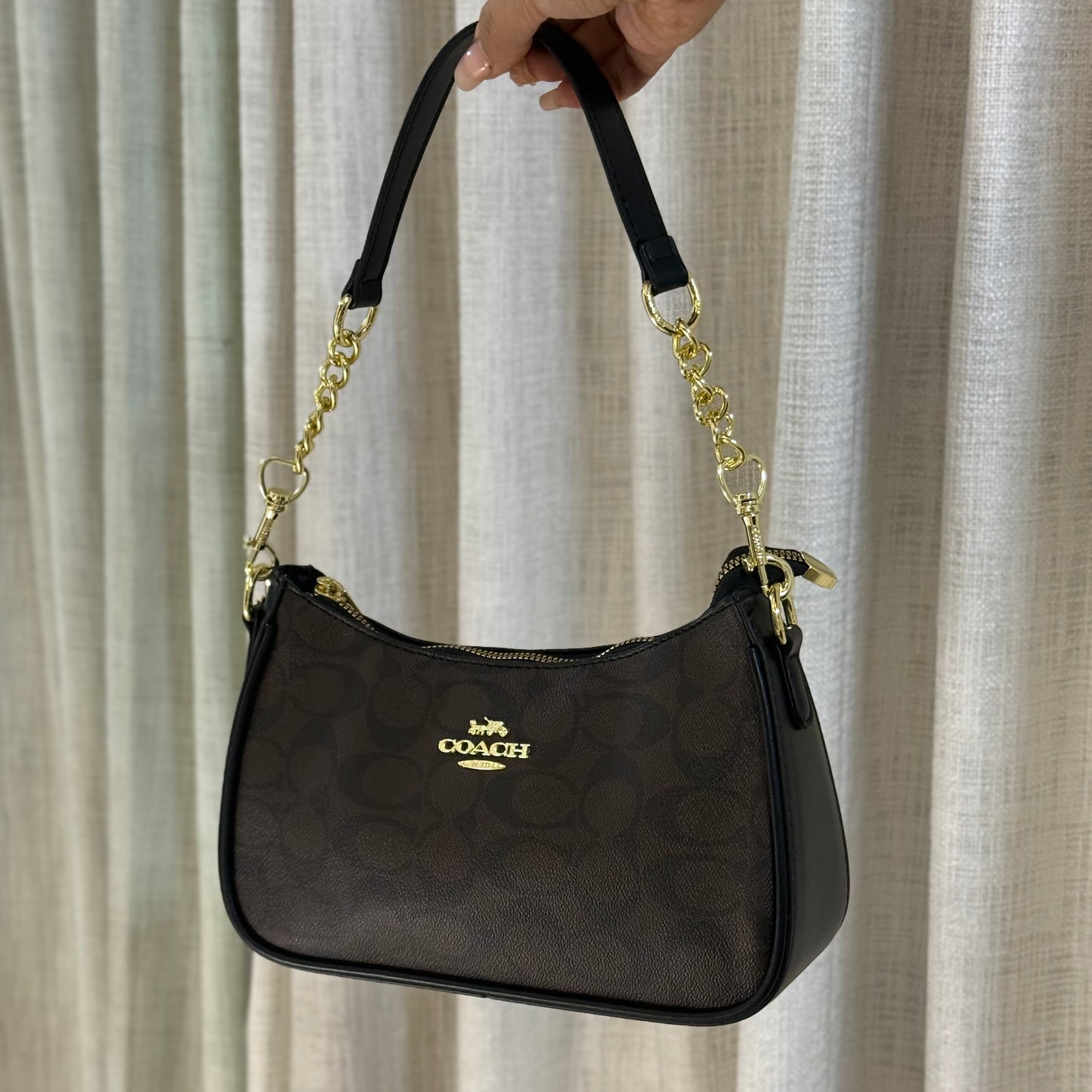 Meri Shoulder Bag