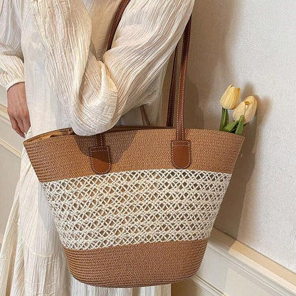 Straw Shopper