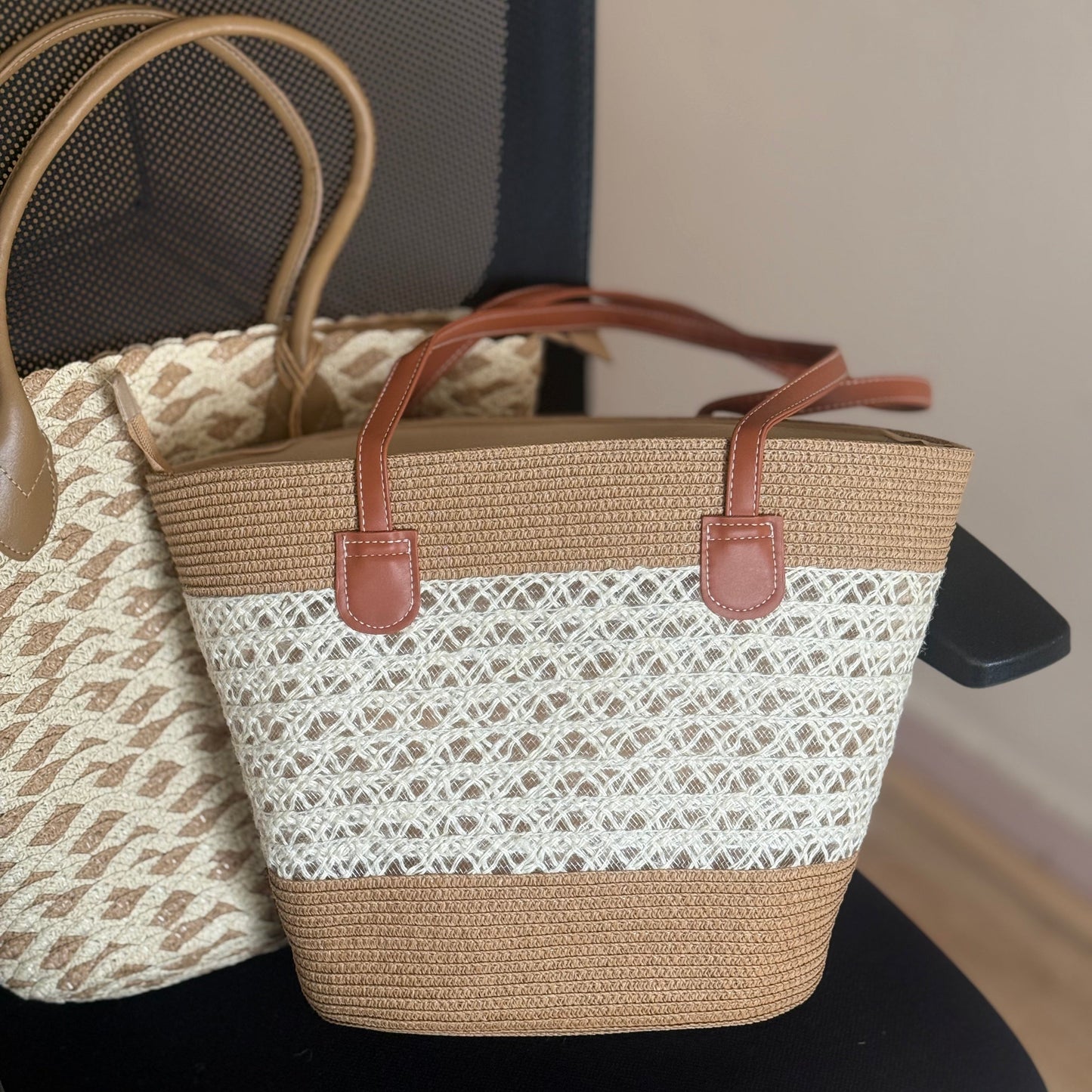 Straw Shopper