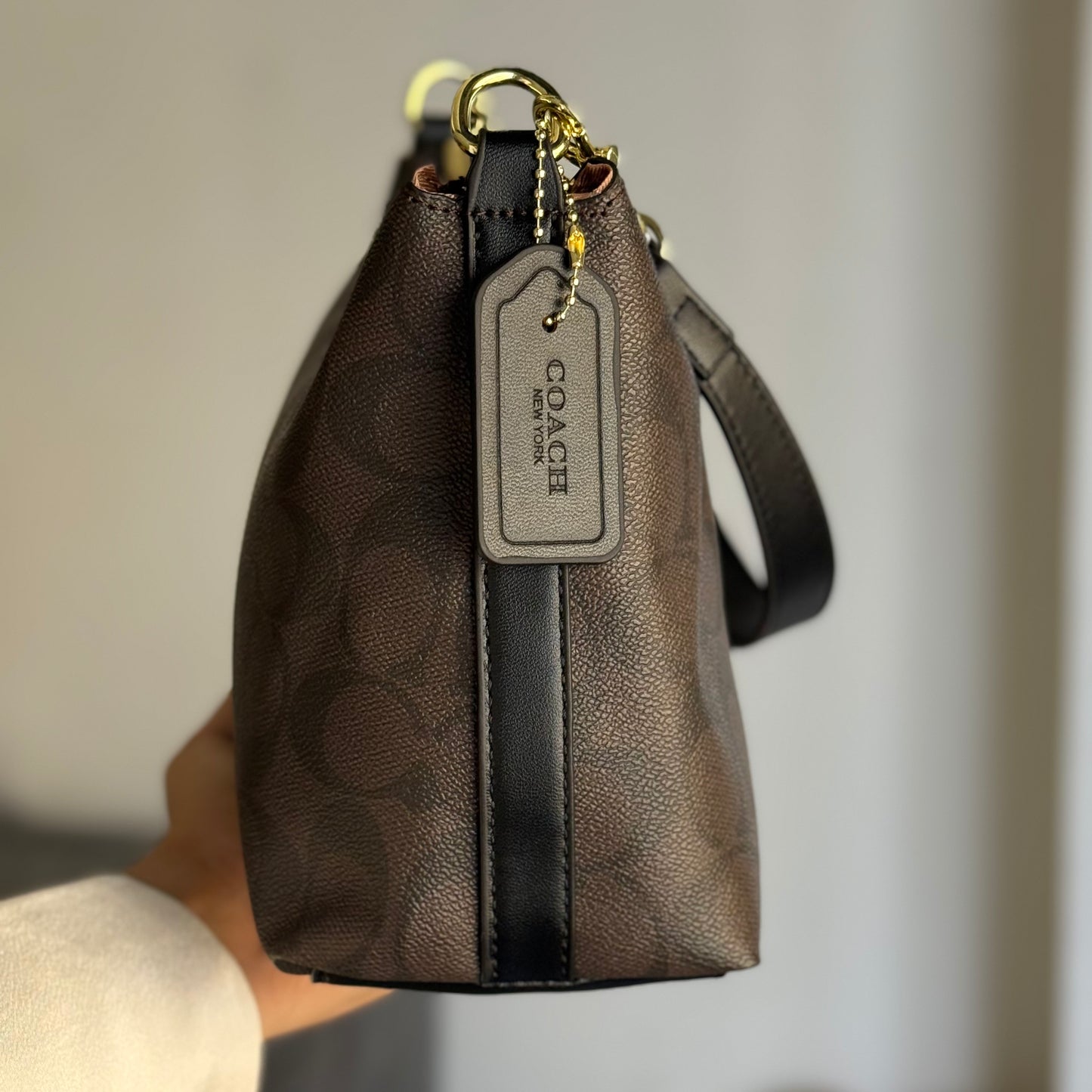 Lewis Shoulder Bag