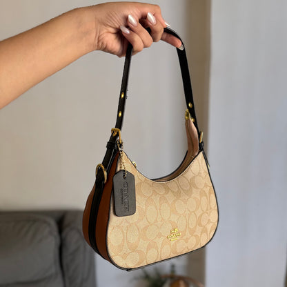 Kleo Shoulder Bag