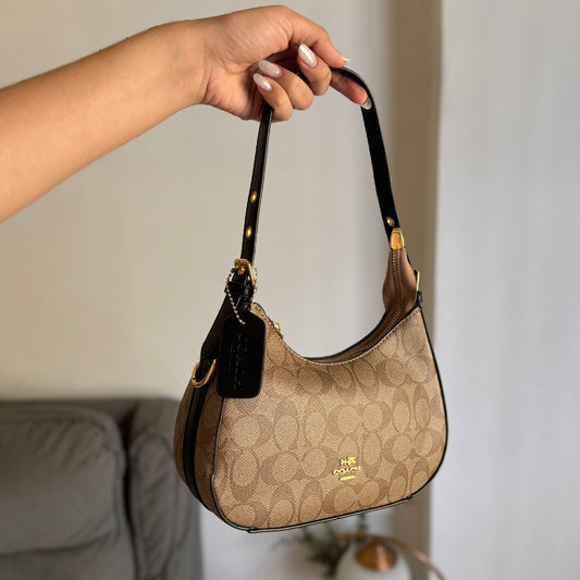 Kleo Shoulder Bag