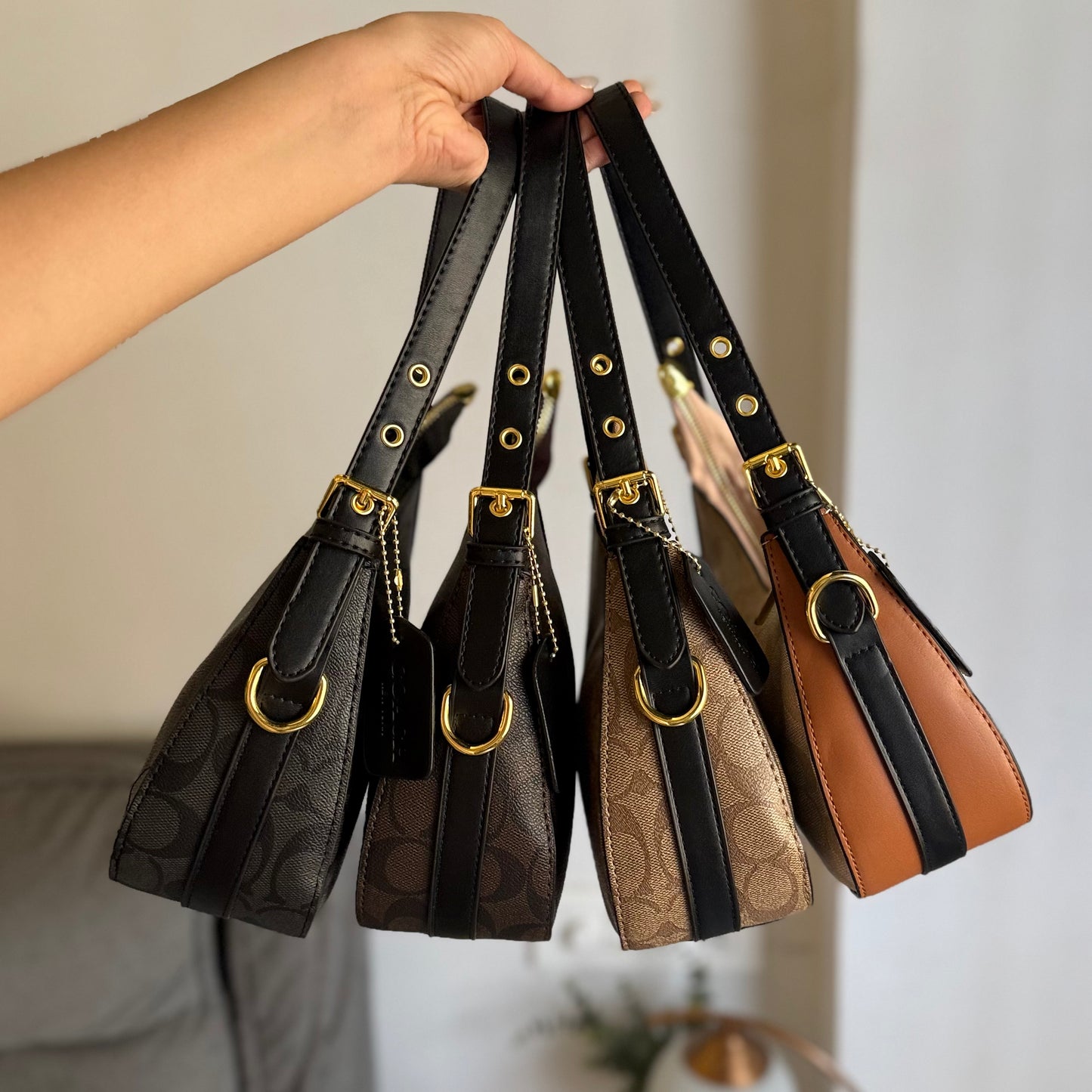 Kleo Shoulder Bag