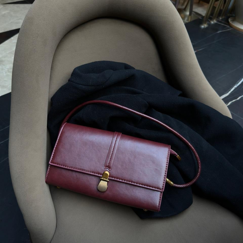 Everline Shoulder Bag